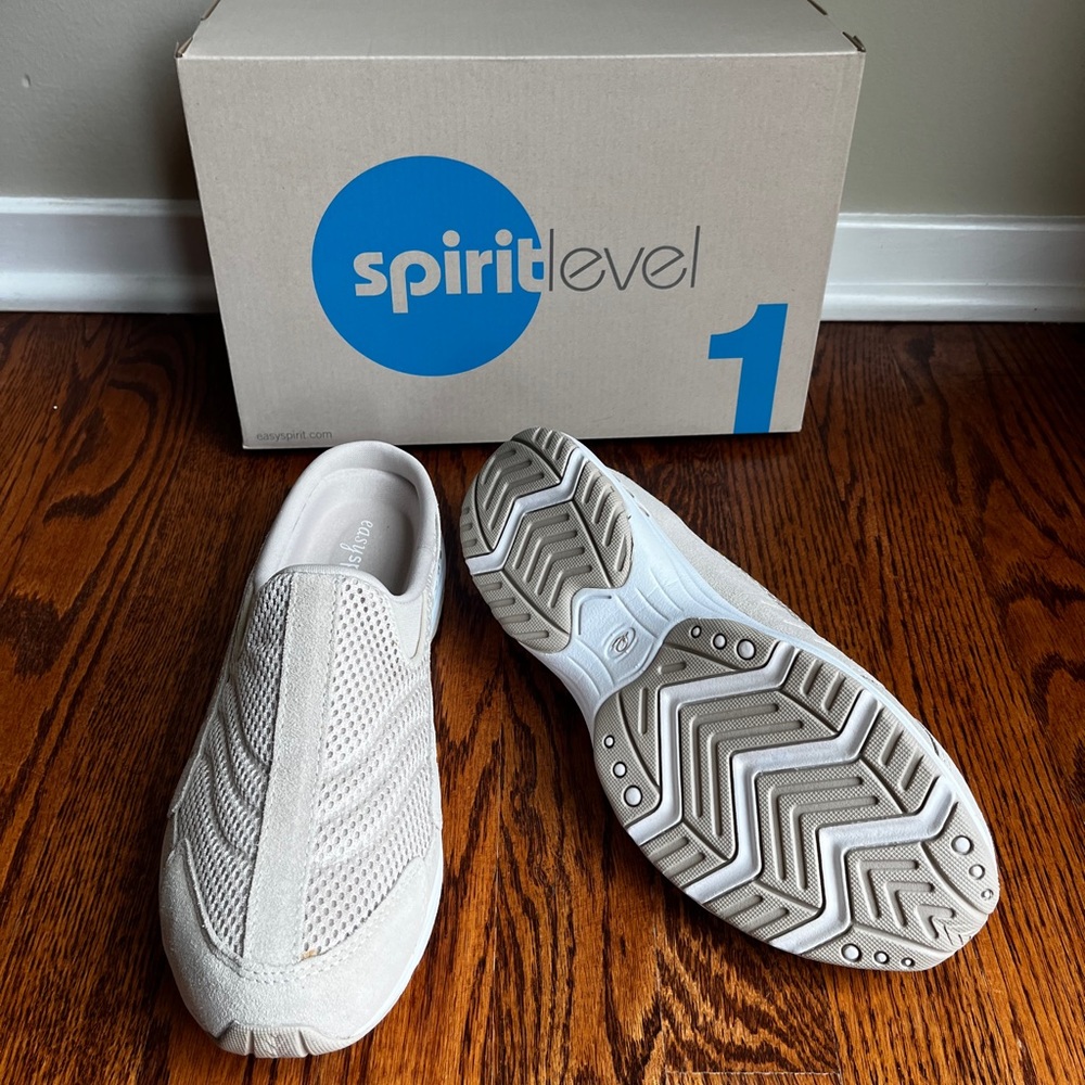 Easy Spirit Hotrace Women’s Sneaker - NEW